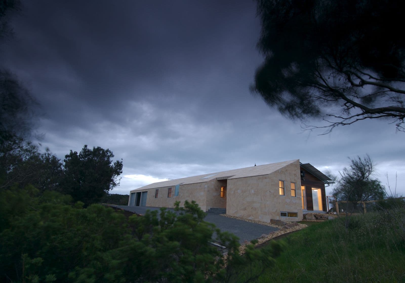 Boneo House, image 5