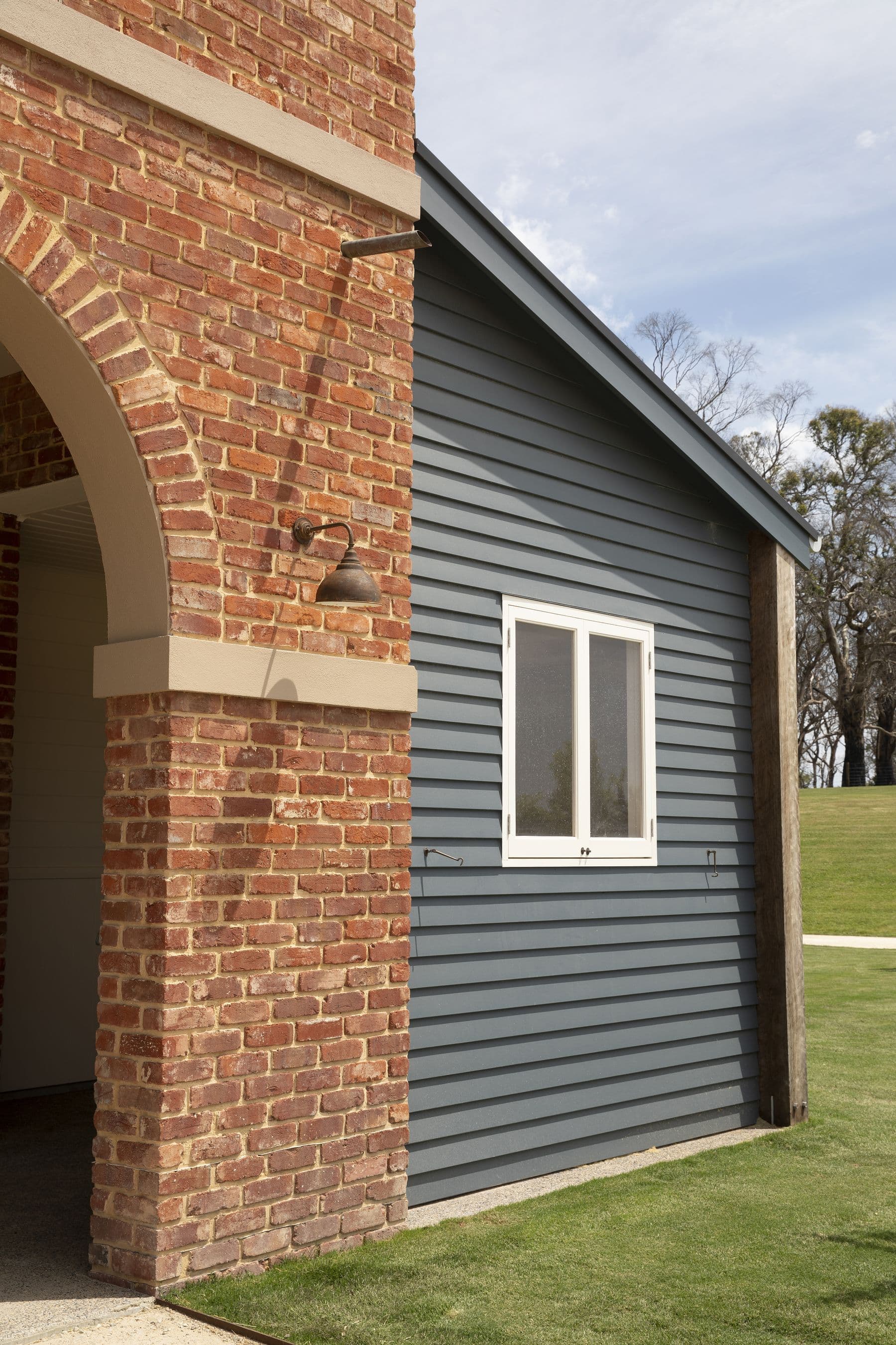 Murdoch Hill Road Stables, image 4