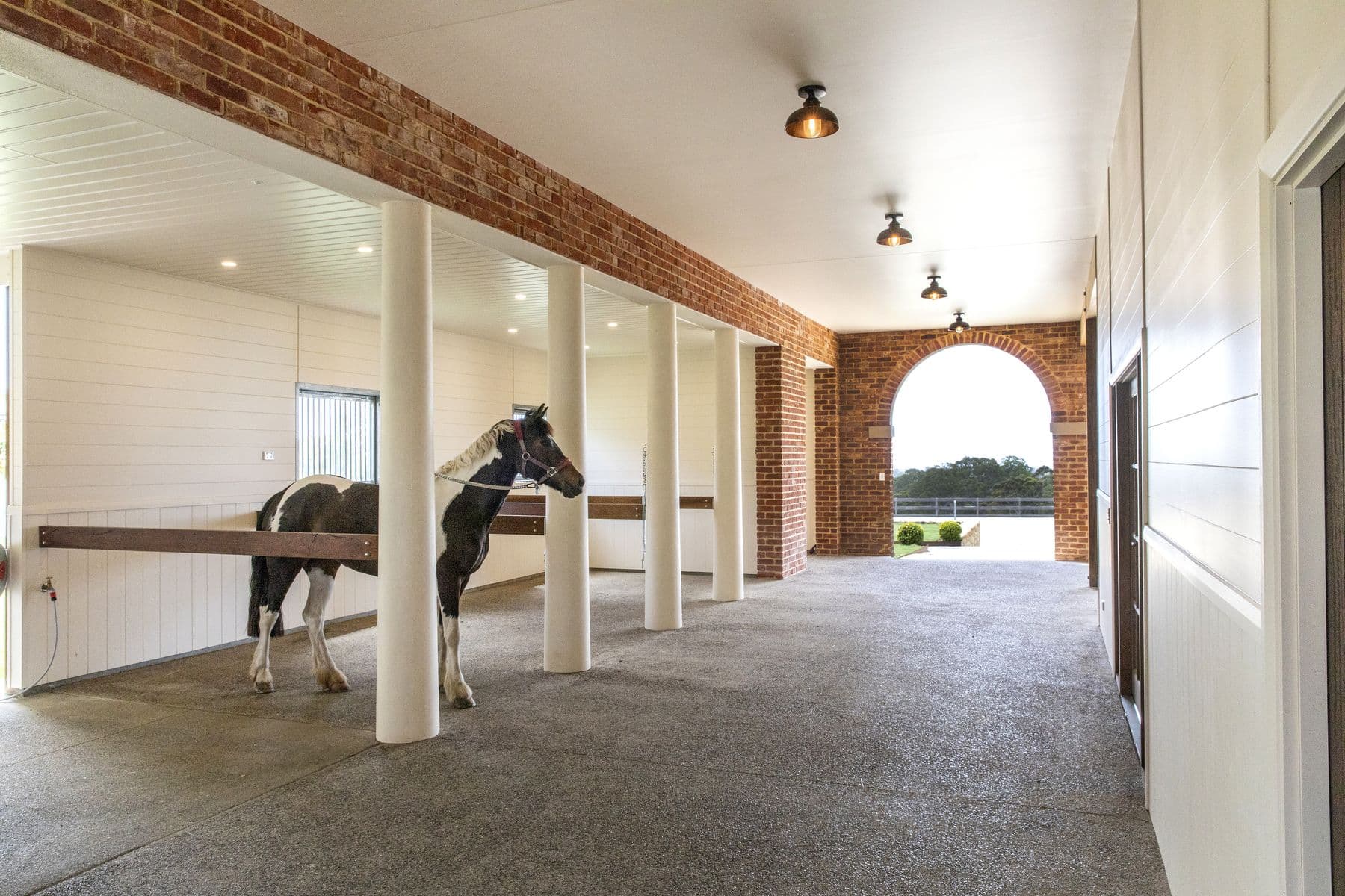 Murdoch Hill Road Stables, image 5